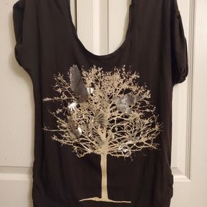 Black short sleeve shirt